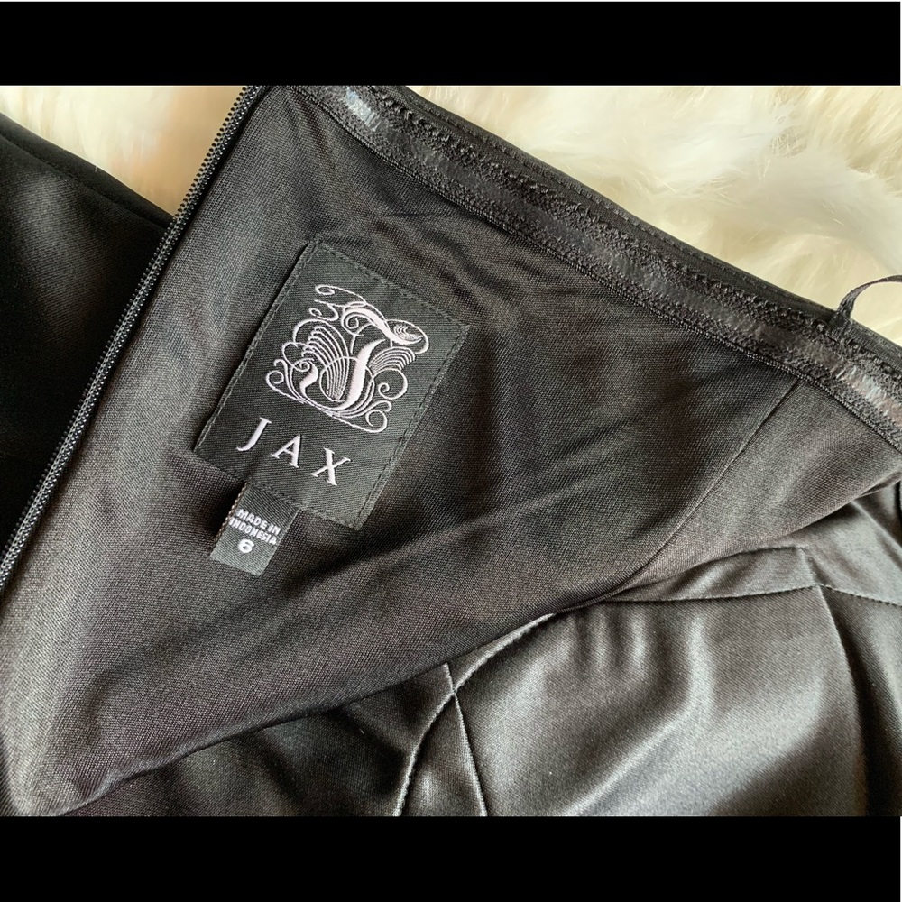 JAX DRESS - Picture 10 of 14